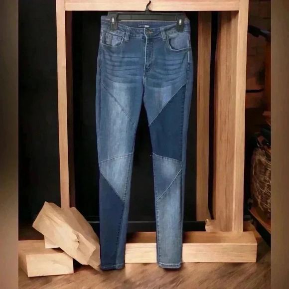 Fashion Nova Jeans Stay In Line Mid Rise Skinny Jeans Size 9. Runs Small. - Picture 1 of 4